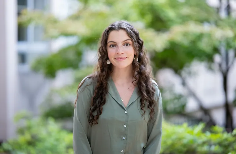 Graduate Student Zoe Schlossnagle
