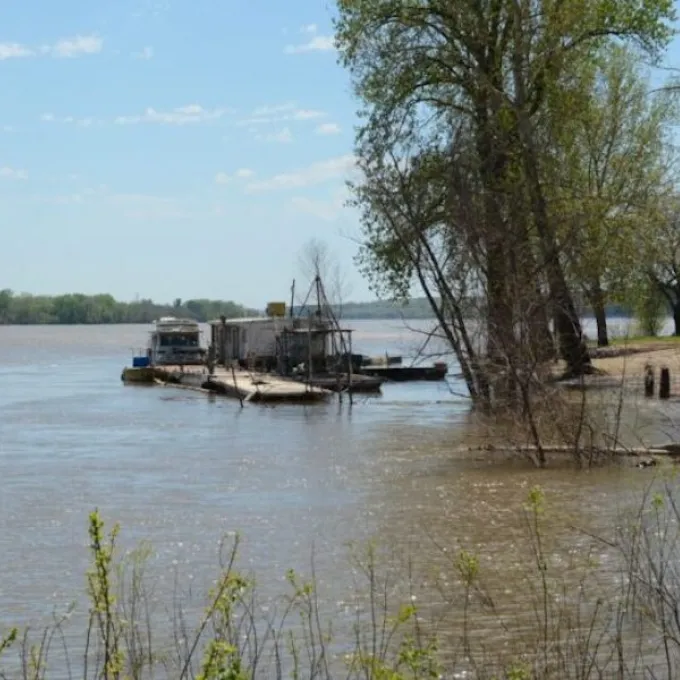 Dean Klinkenberg argues that even a small-scale floating marina like this one in Kimmswick, Missouri, can serve as a welcome mat to recreational boaters.