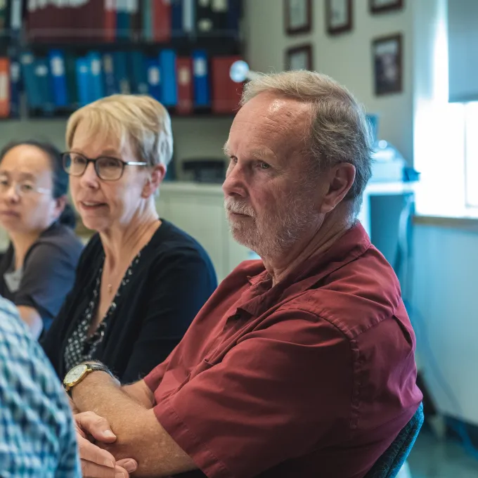 Arvidson in lab meeting
